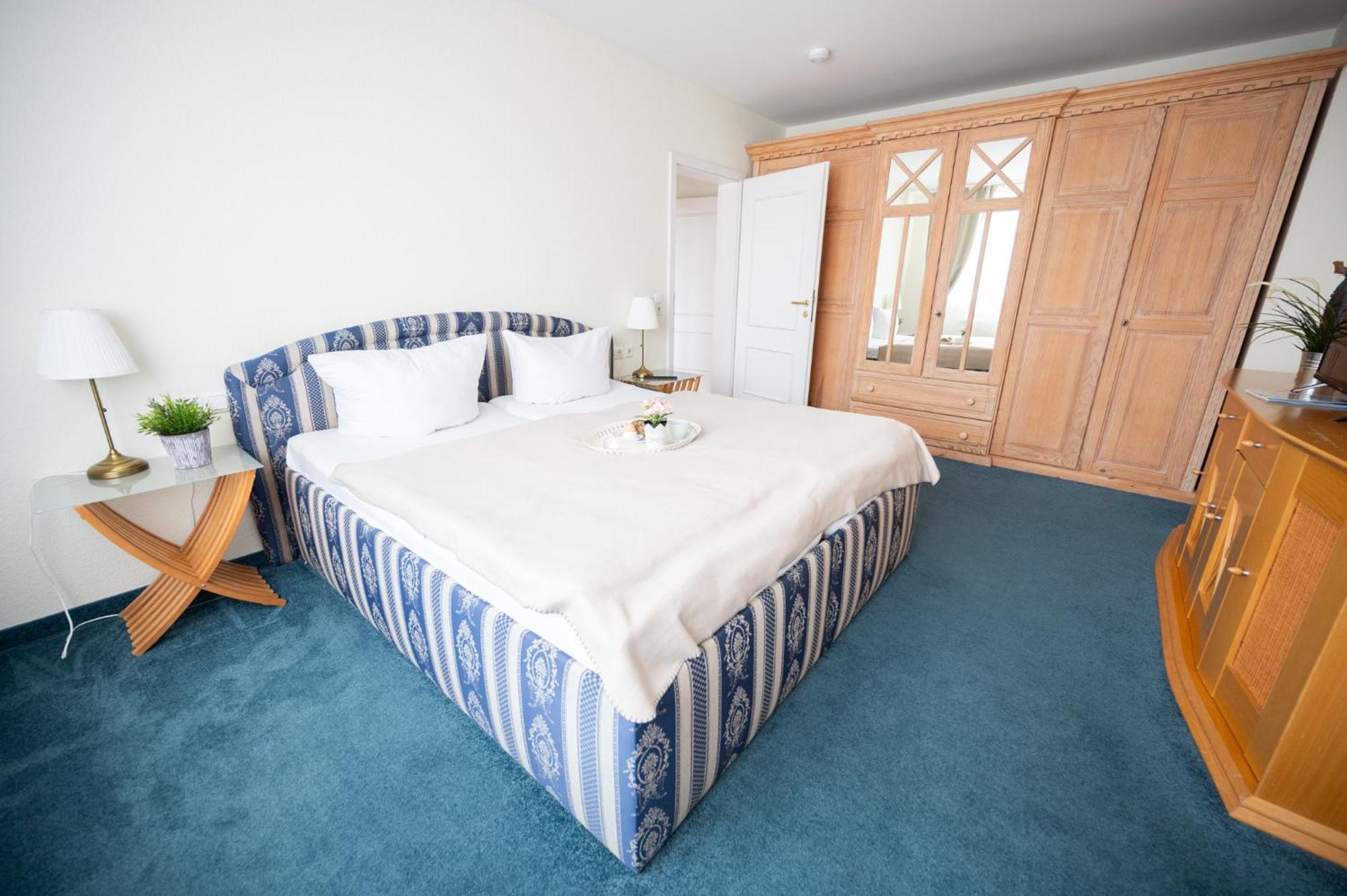 Villa Duene Mit Grosser Sonnenterrasse, Kamin, Wlan Und Tiefgarage Fuer 2-4 Personen คูล็องสบอร์น ภายนอก รูปภาพ